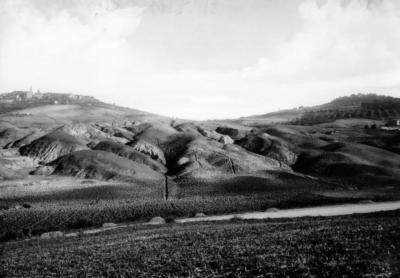 Pienza dalla Val d'Orica anni 30